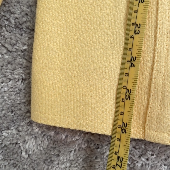 Yellow jacket - Picture 4 of 6